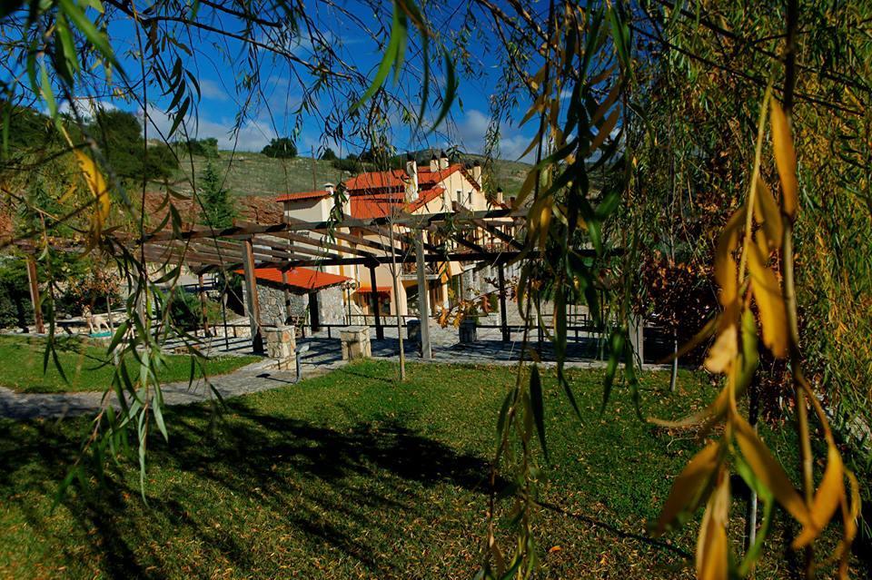 Guesthouse Mouses Kalavryta Extérieur photo